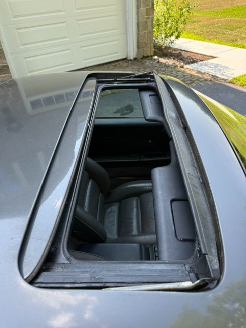 Porsche-928-1991-Coupe-21