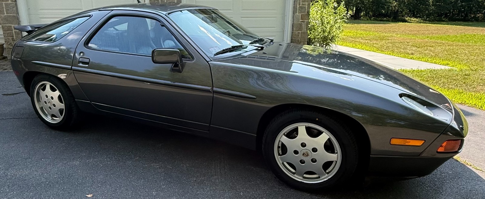Porsche-928-1991-Coupe-4