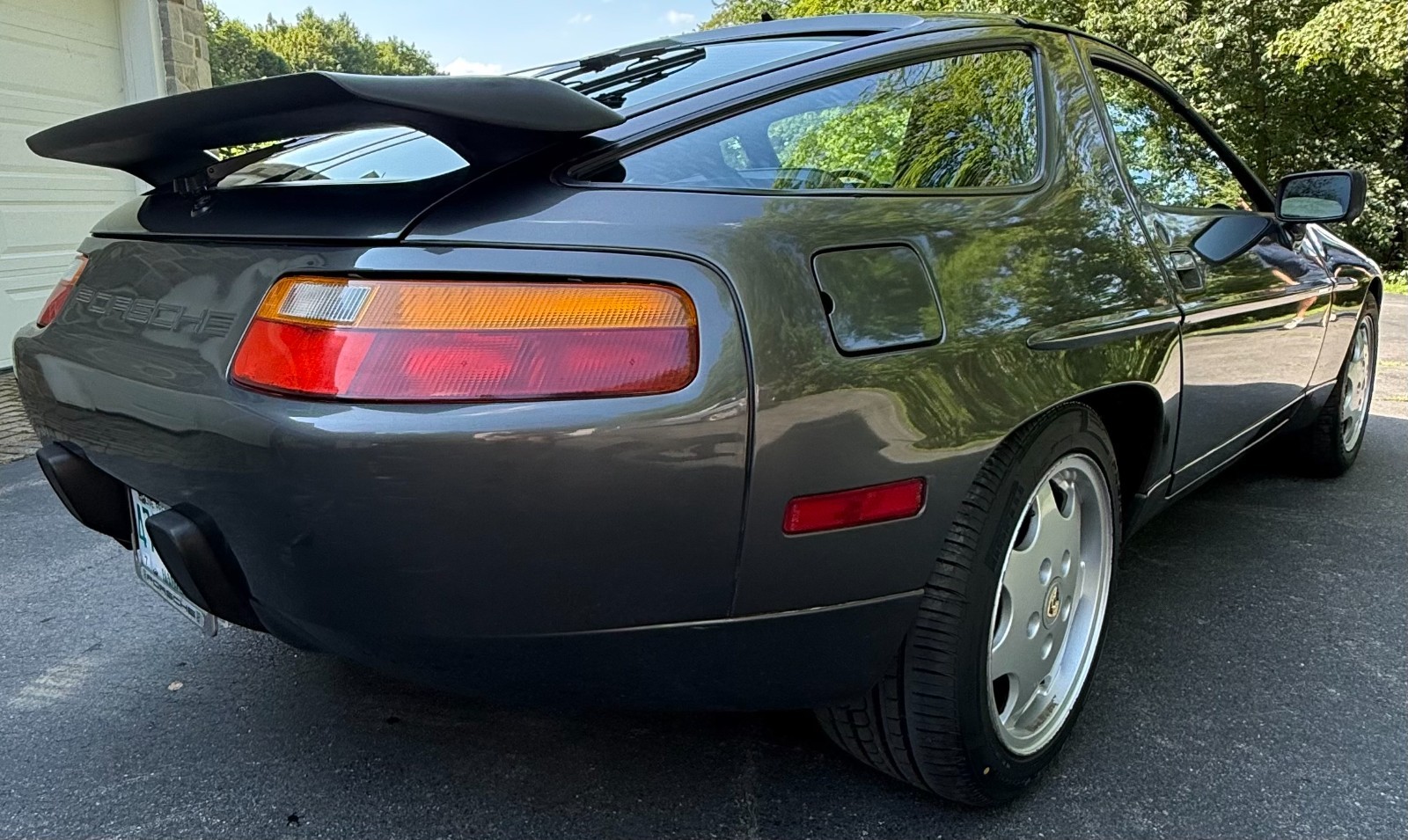 Porsche-928-1991-Coupe-5