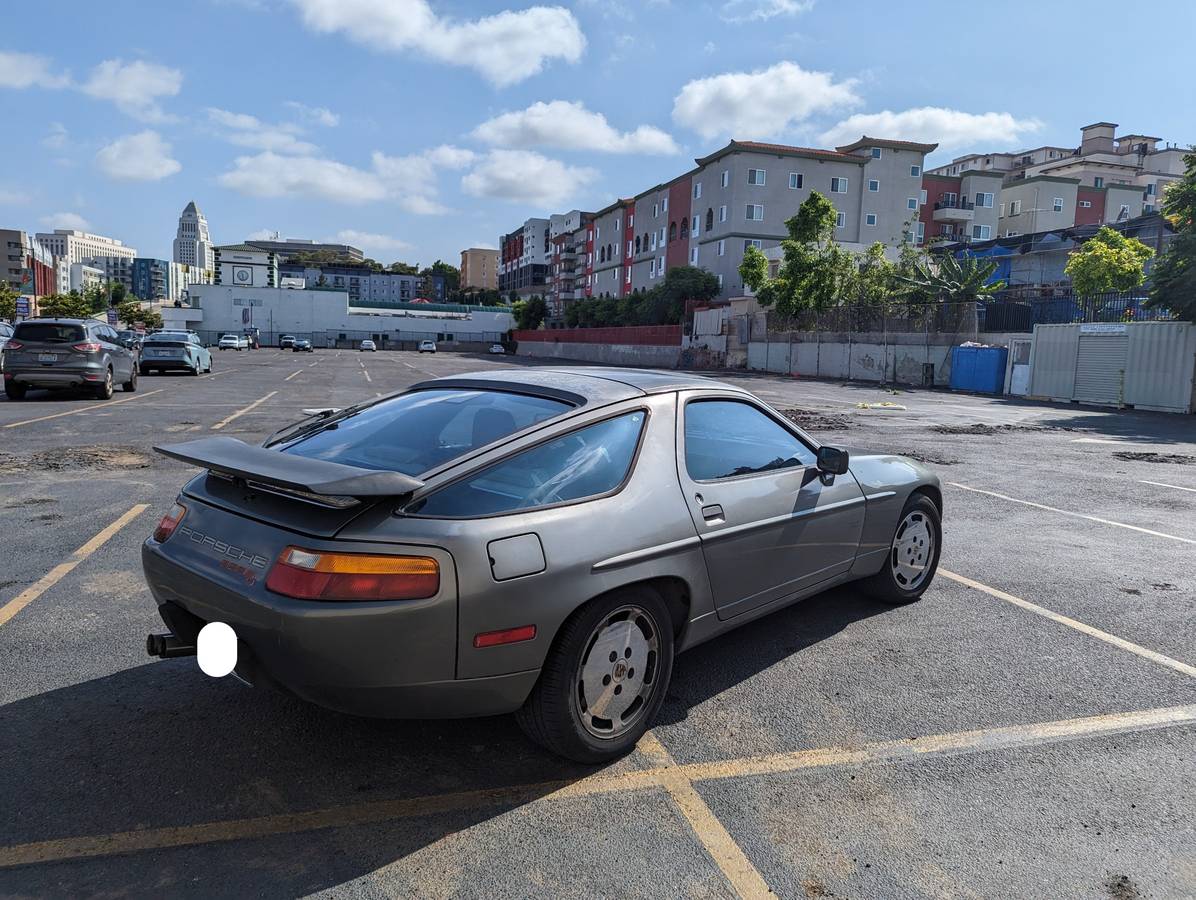 Porsche-928-s4-1988-green-21
