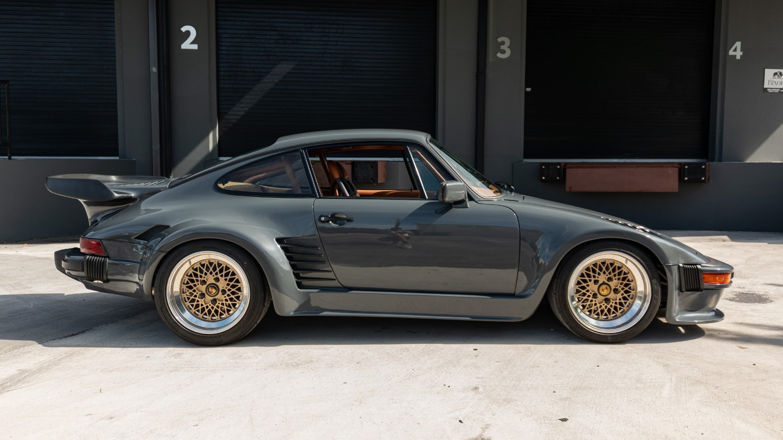 Porsche-930-1976-Coupe-9