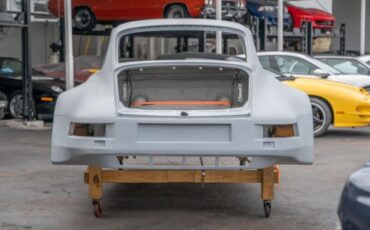 Porsche-930-1982-4