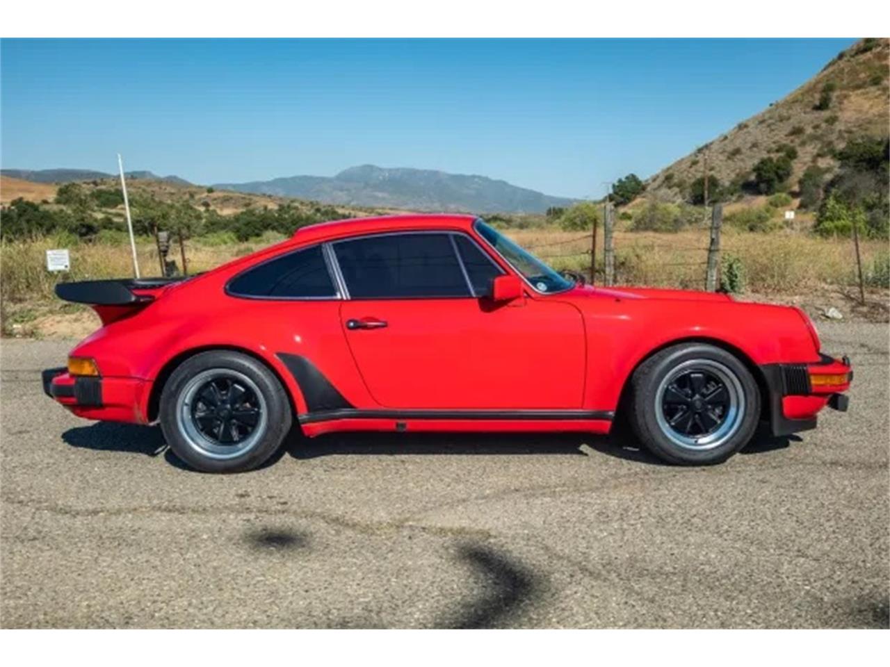 Porsche-930-turbo-1979-Guards-Red-Black-3