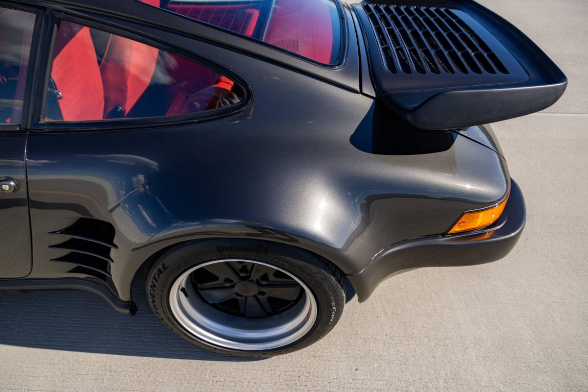 Porsche-930-turbo-1979-black-7