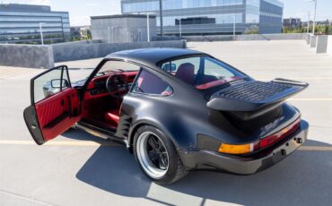 Porsche-930-turbo-1979-black-Red-10