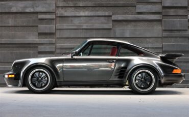 Porsche-930-turbo-1979-black-Red-4