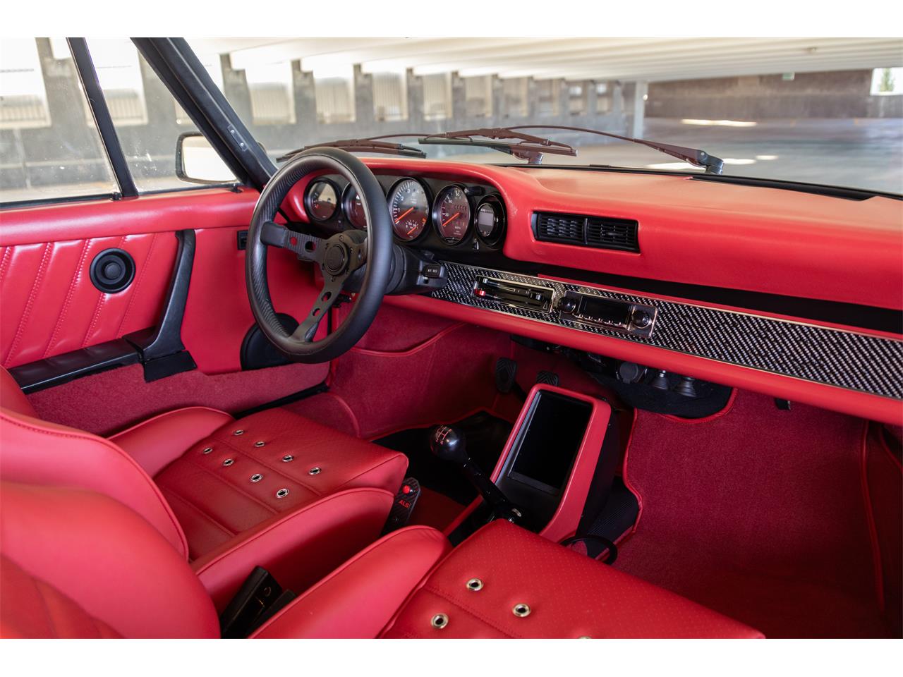 Porsche-930-turbo-1979-black-Red-5