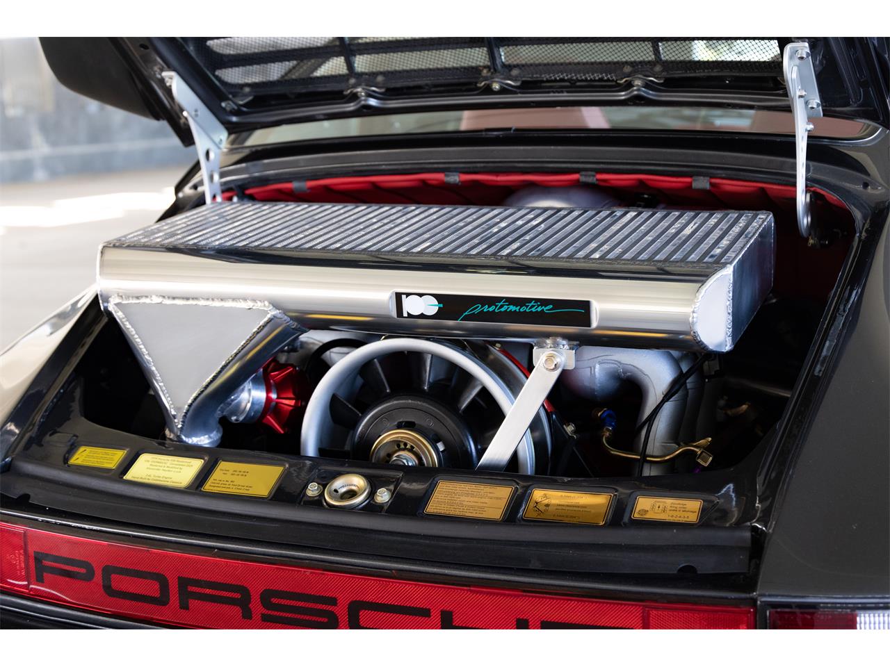 Porsche-930-turbo-1979-black-Red-7