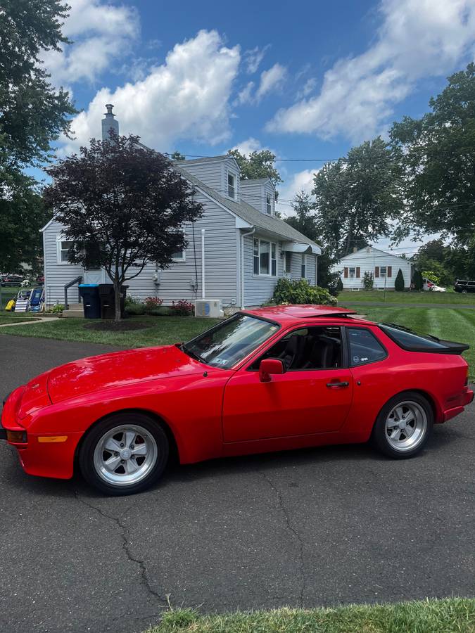 Porsche-944-1983-red-14