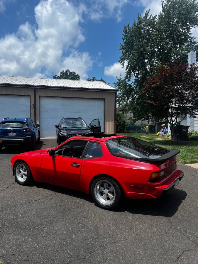 Porsche-944-1983-red-4