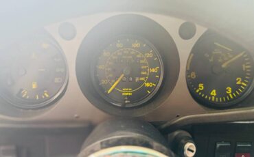 Porsche-944-1983-yellow-5