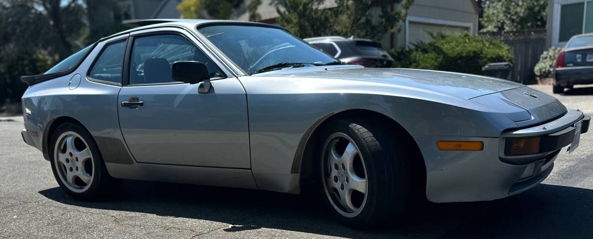 Porsche-944-1984-silver-1