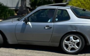 Porsche-944-1984-silver-2