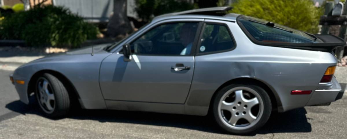 Porsche-944-1984-silver-2