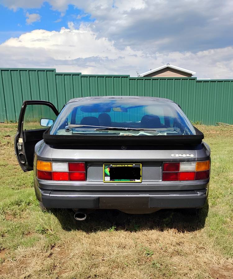 Porsche-944-1985-grey-4