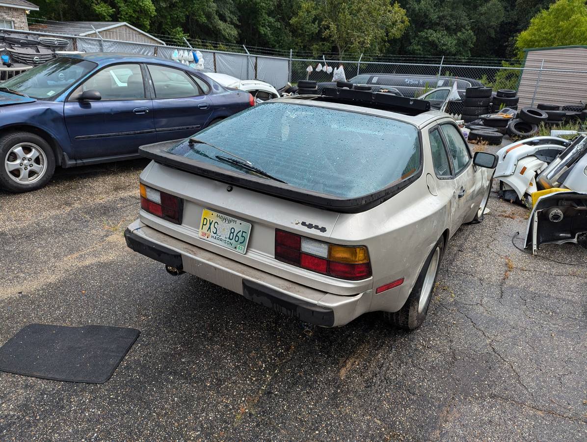 Porsche-944-1985-silver-1