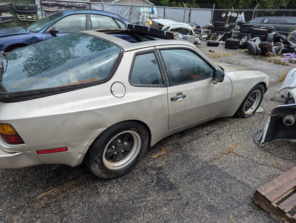 Porsche-944-1985-silver-3