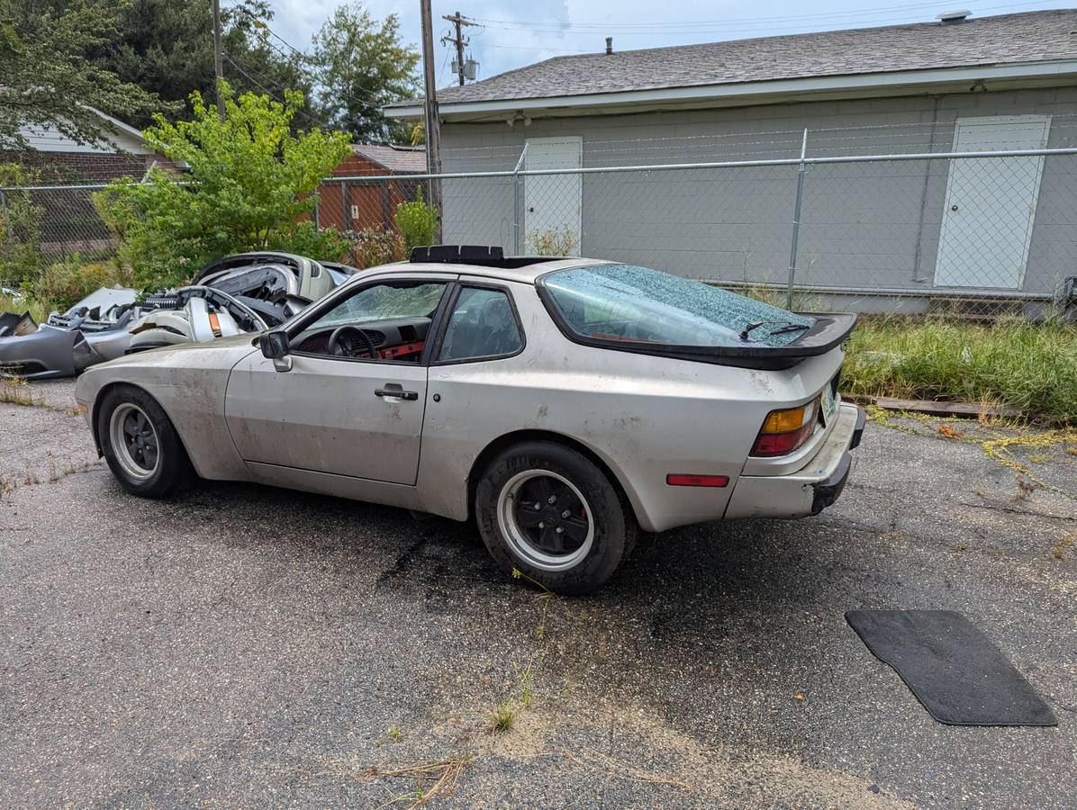 Porsche-944-1985-silver-5