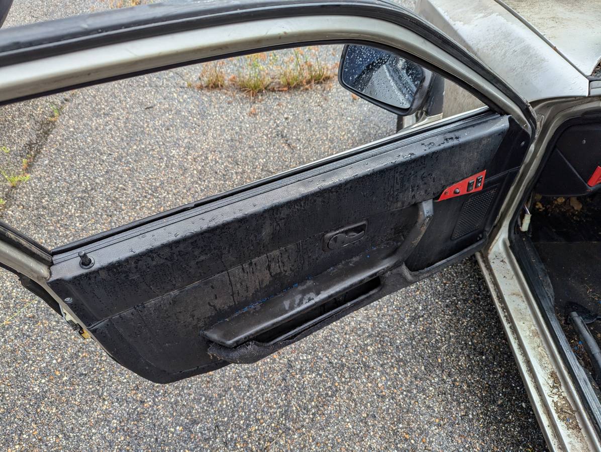 Porsche-944-1985-silver-8