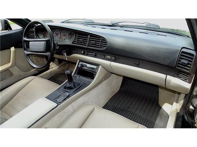 Porsche-944-1986-HATCHBACK-12
