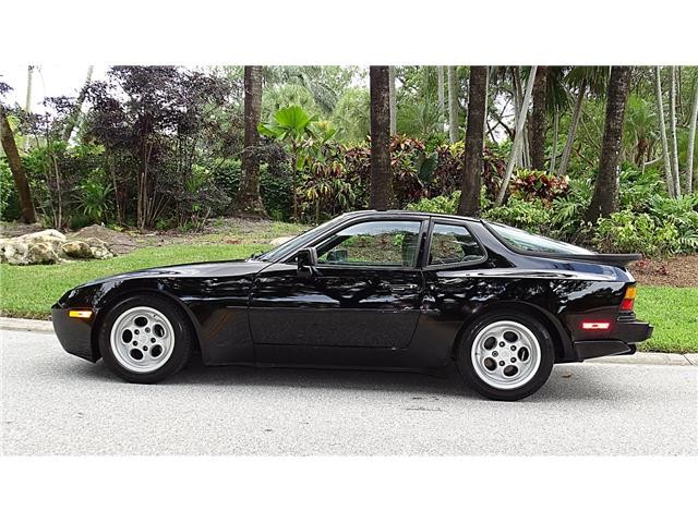 Porsche-944-1986-HATCHBACK-2