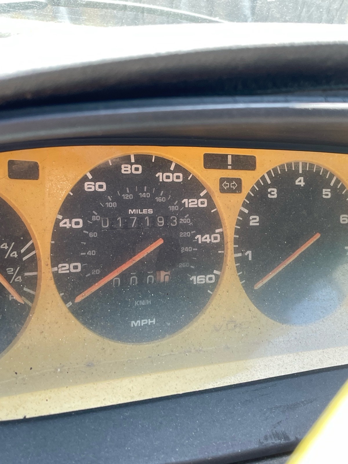 Porsche-944-1987-8