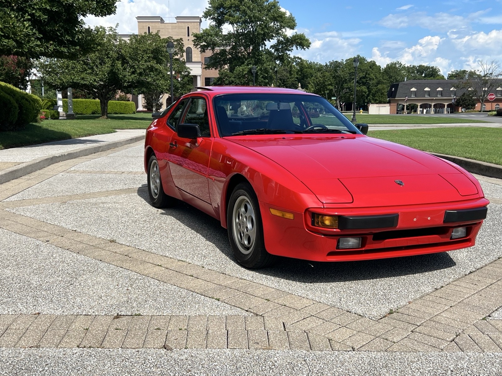 Porsche-944-1987-Coupe-2