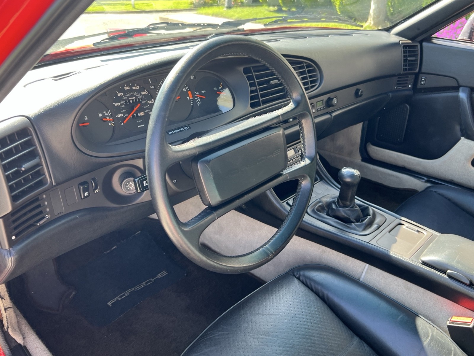 Porsche-944-1987-Coupe-31