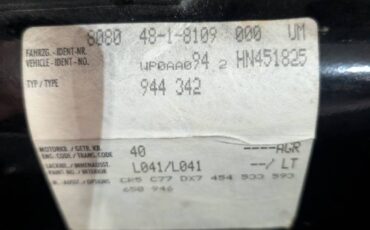 Porsche-944-1987-black-14