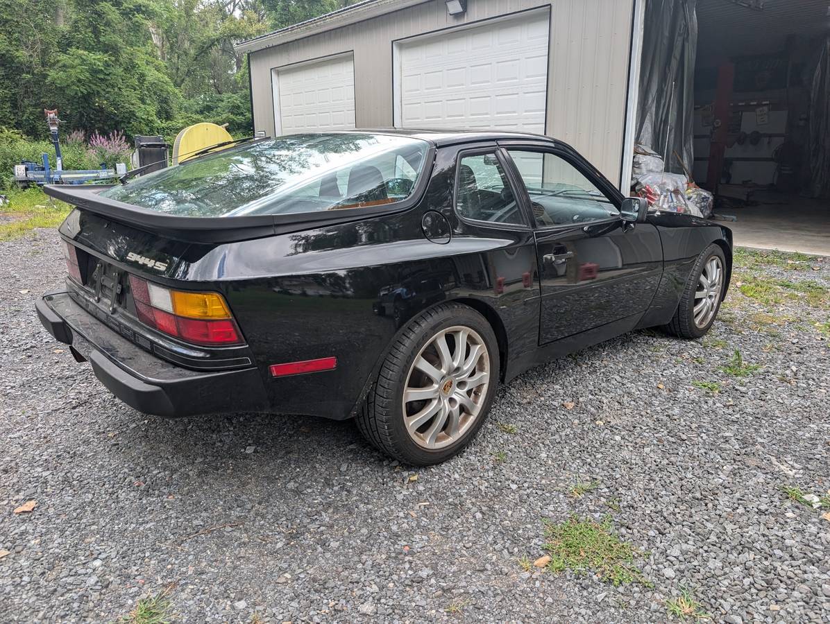 Porsche-944-1987-black-2