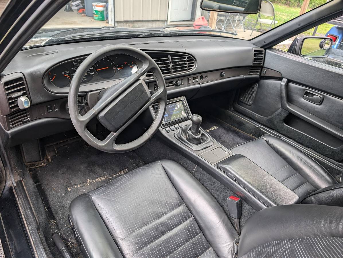 Porsche-944-1987-black-6