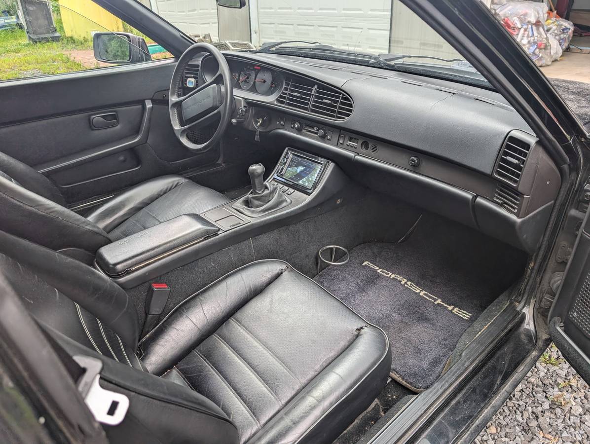 Porsche-944-1987-black-7