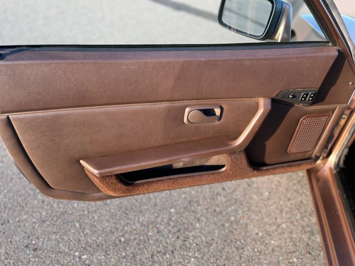 Porsche-944-1987-brown-5