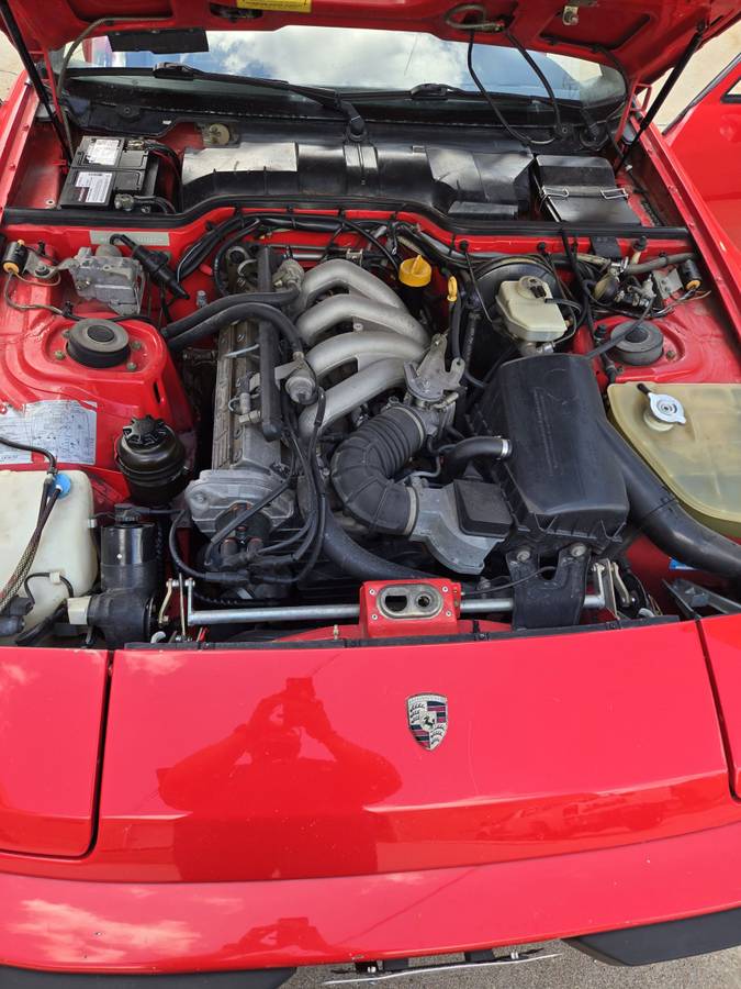 Porsche-944-1987-red