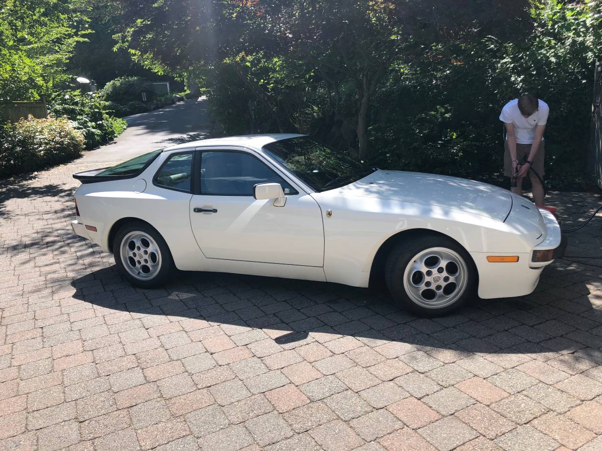 Porsche-944-1987-white-1