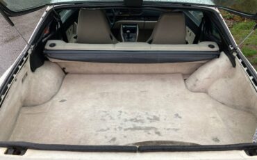 Porsche-944-1987-white-10
