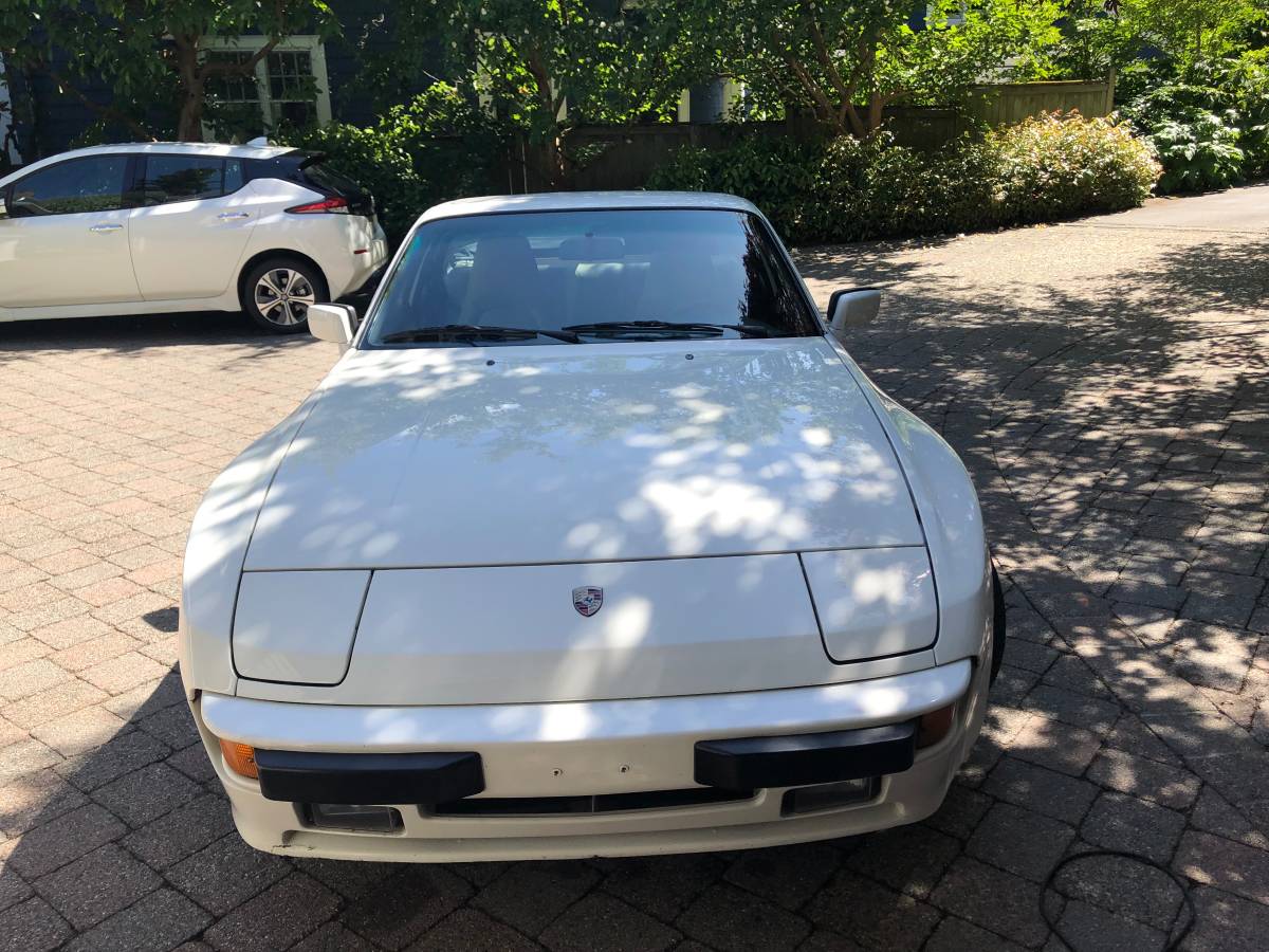 Porsche-944-1987-white-2