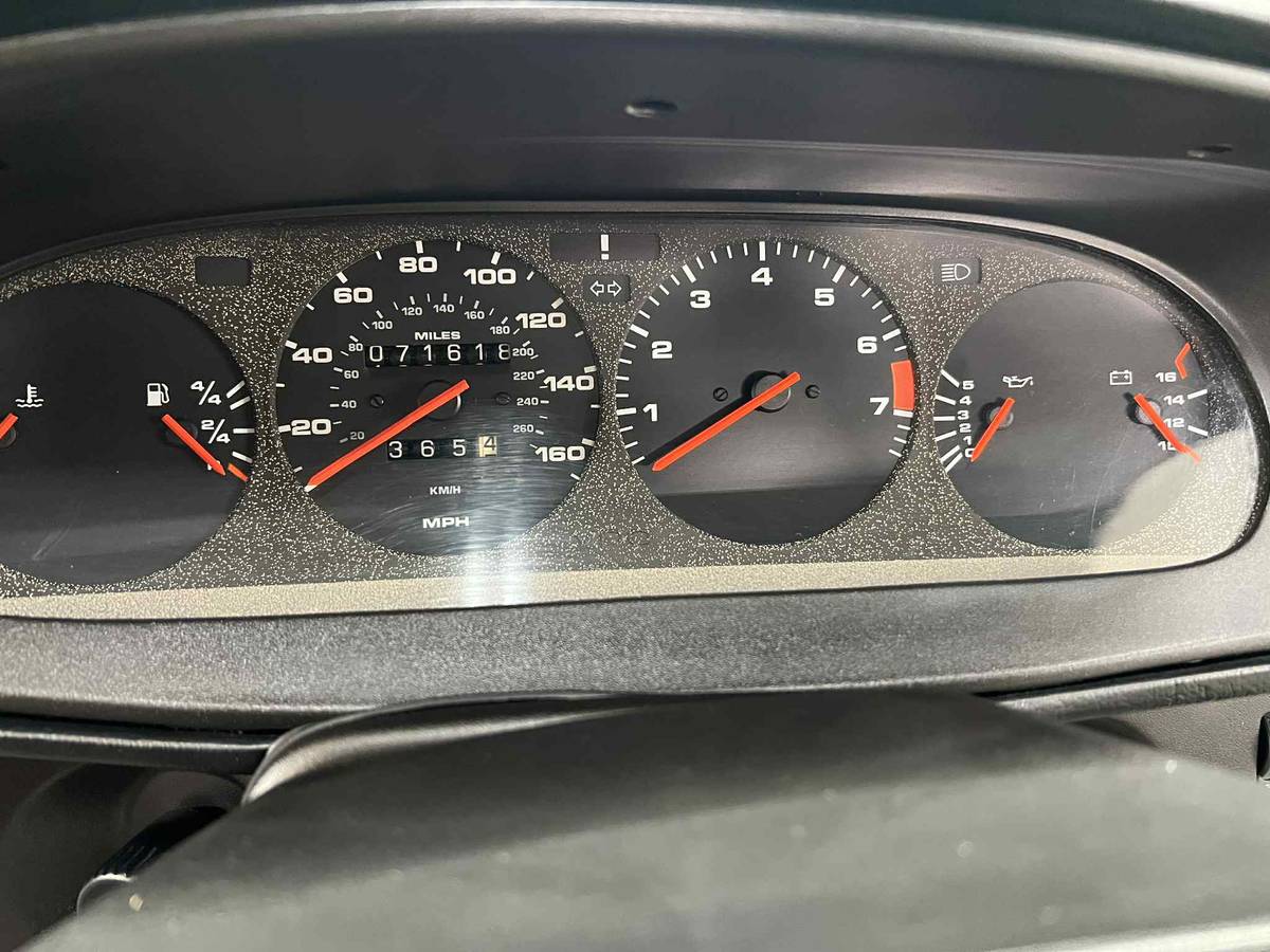 Porsche-944-1990-17
