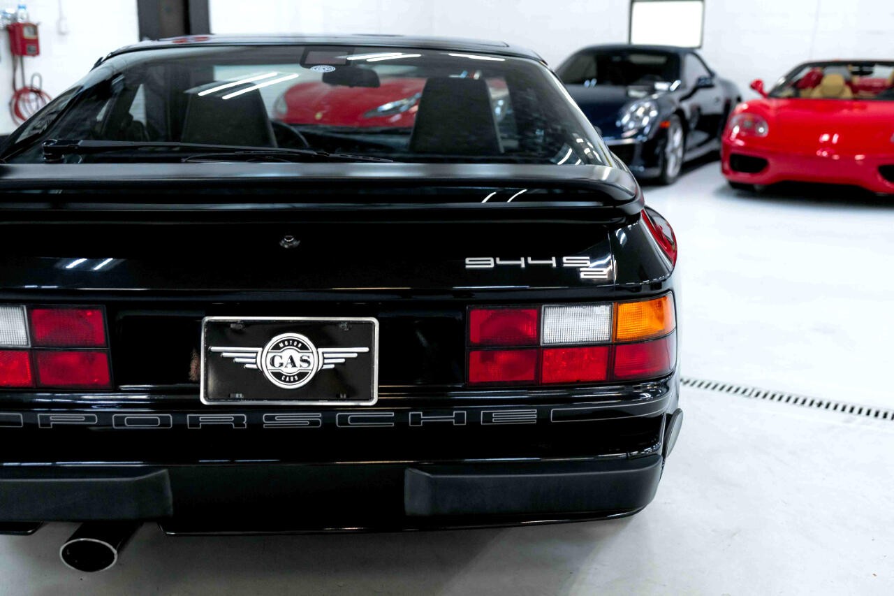 Porsche-944-1991-Coupe-29