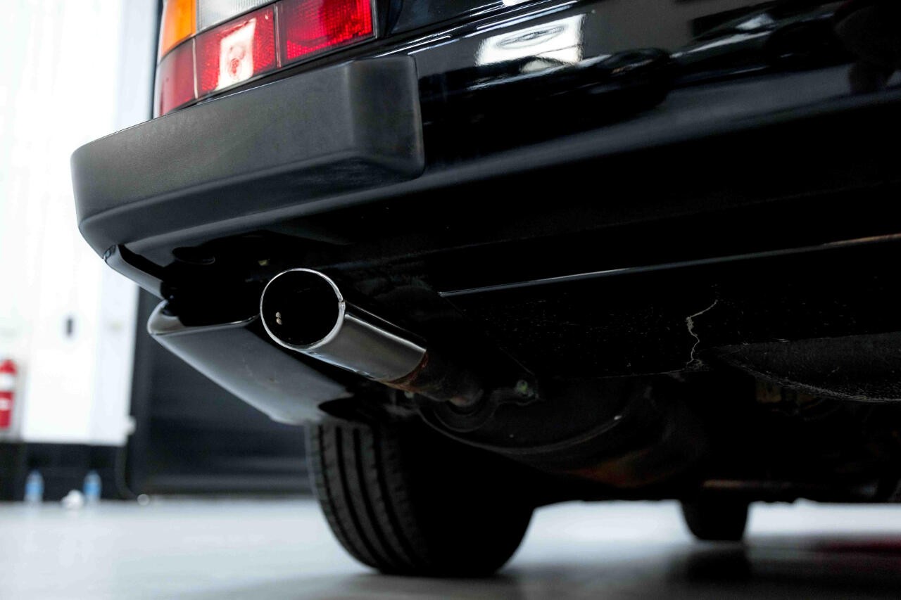 Porsche-944-1991-Coupe-31