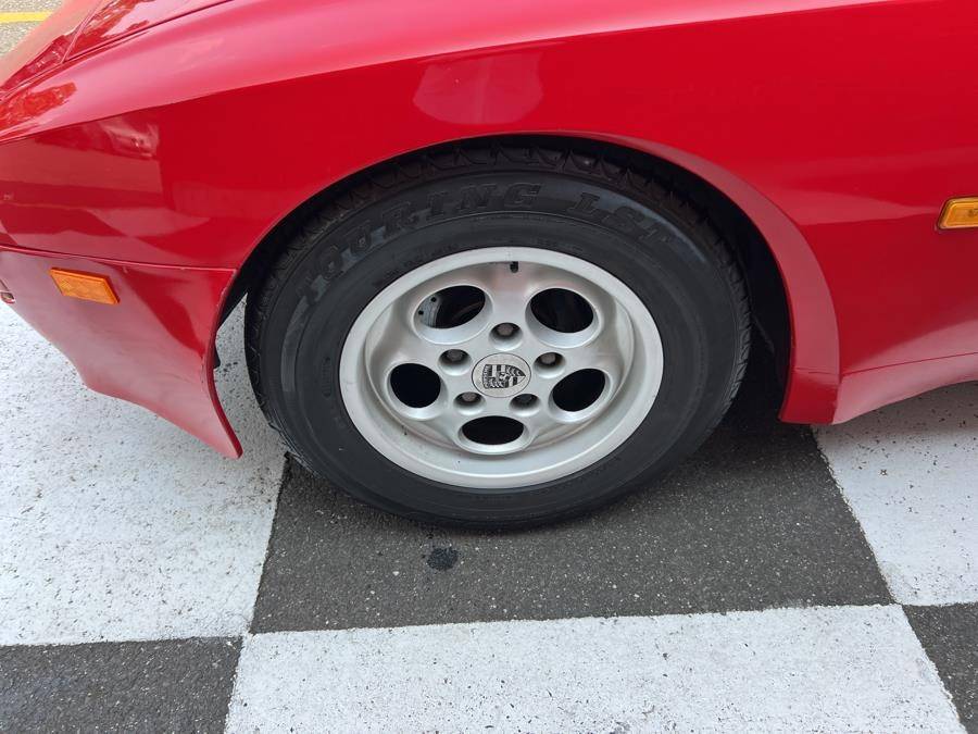 Porsche-944-euro-1985-red-13