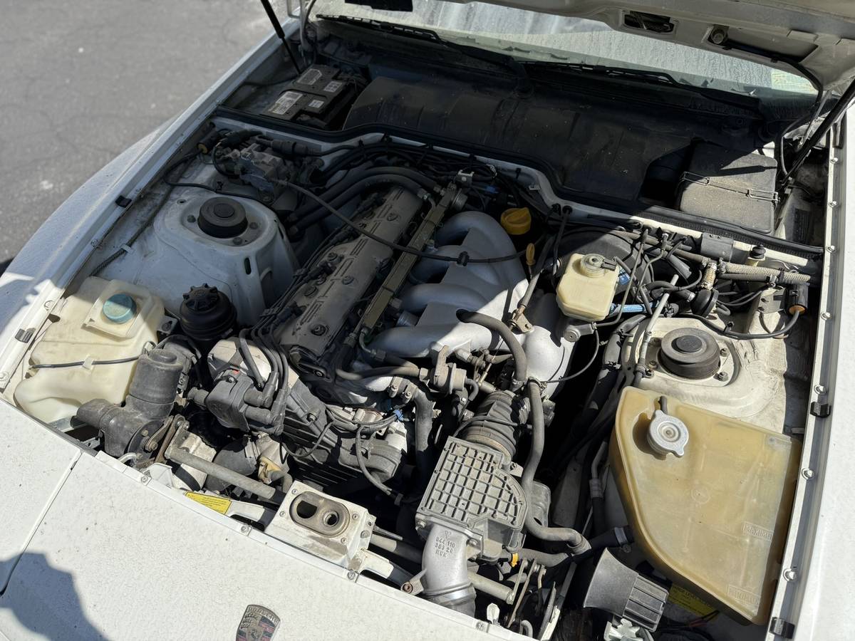 Porsche-944-s-2-1990-white-3