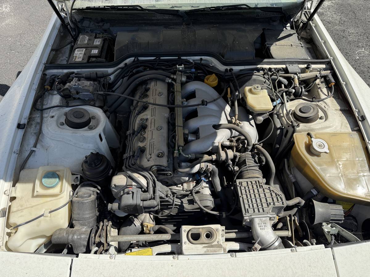 Porsche-944-s-2-1990-white-4