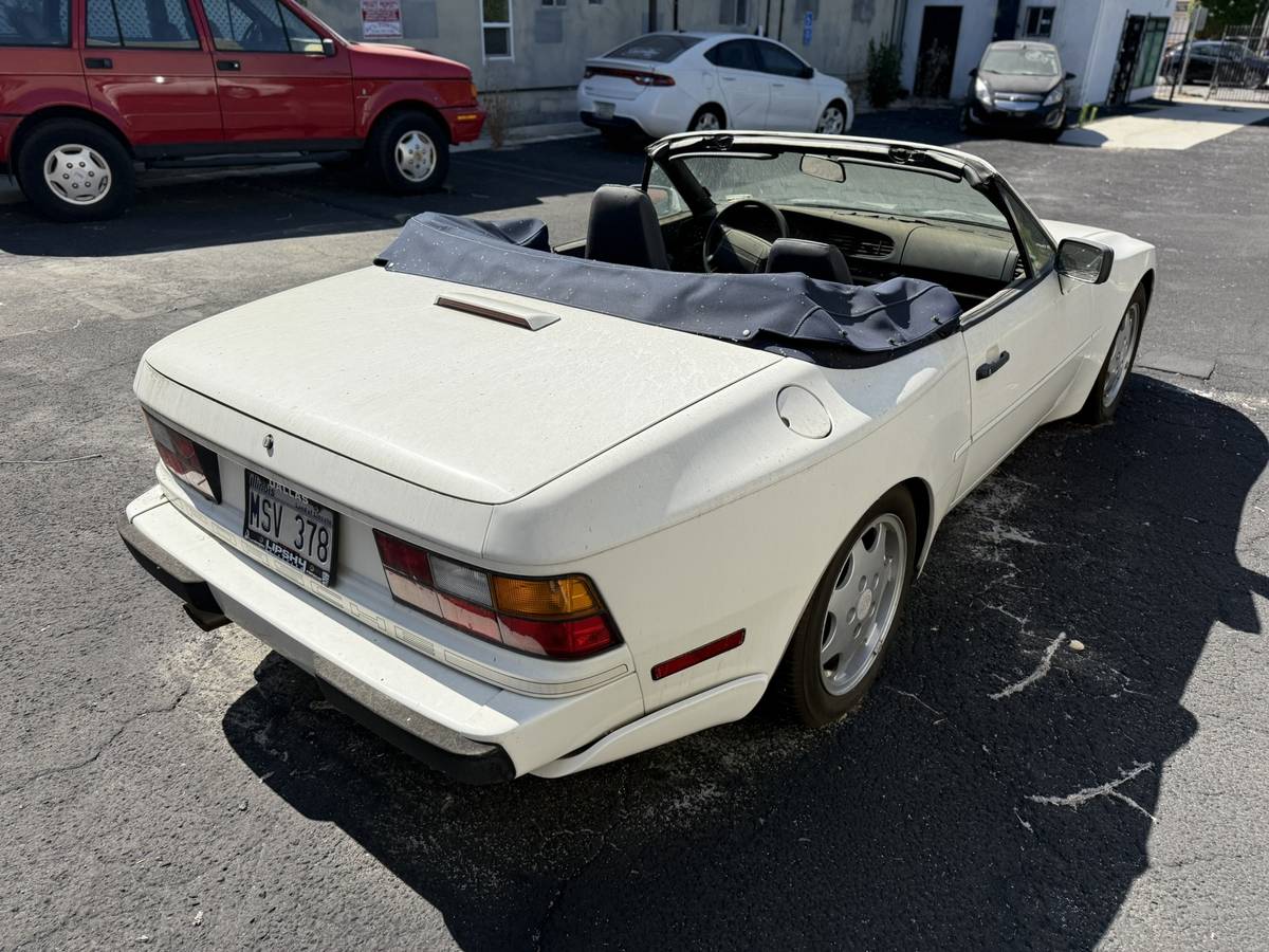Porsche-944-s-2-1990-white-6