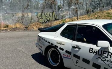 Porsche-944-turbo-1986-white-16