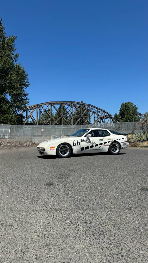 Porsche-944-turbo-1986-white-8
