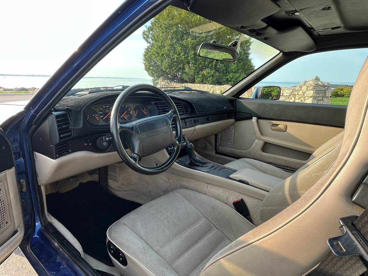 Porsche-944-turbo-1987-blue-9