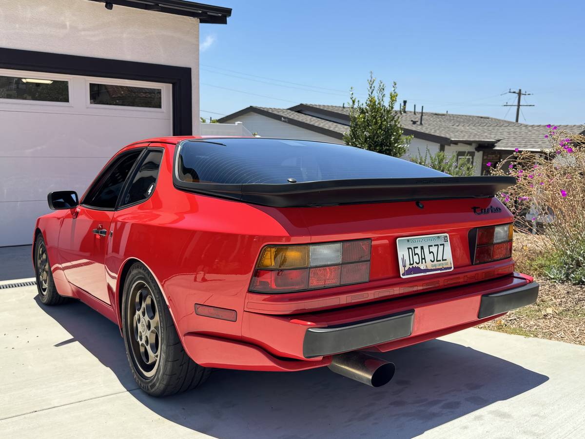 Porsche-944-turbo-1987-red-12