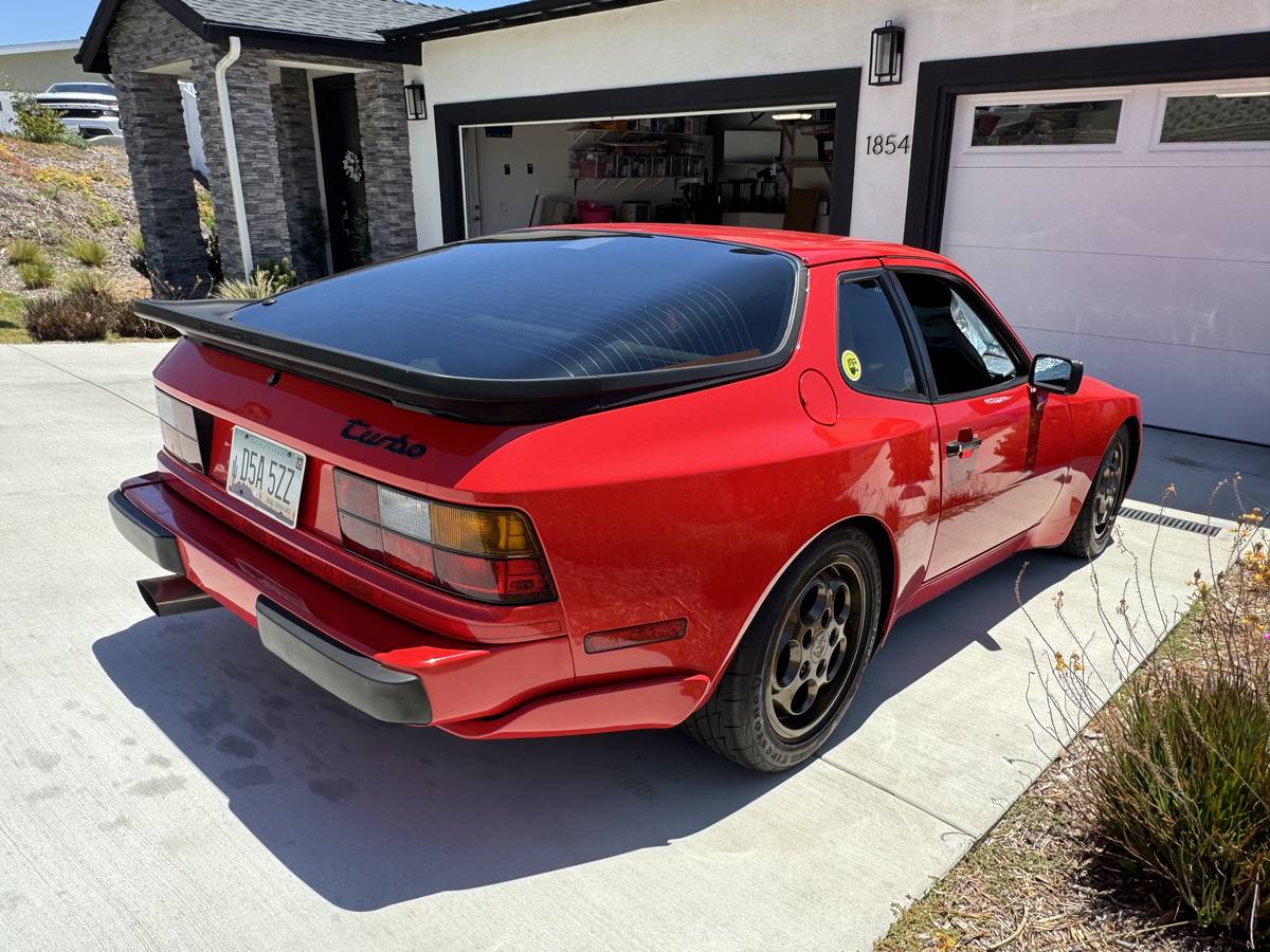 Porsche-944-turbo-1987-red-2