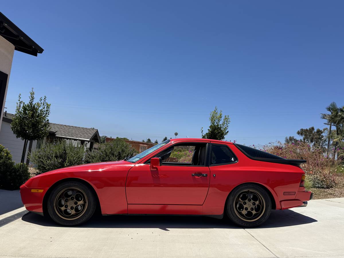 Porsche-944-turbo-1987-red-4